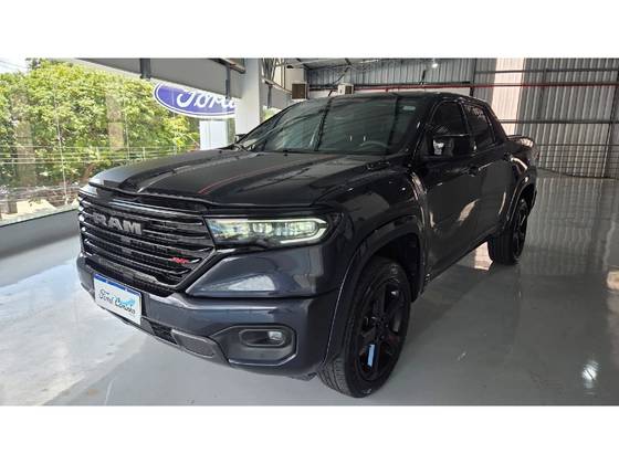 RAM RAMPAGE 2.0 HURRICANE 4 TURBO GASOLINA R/T 4X4 AUTOMÁTICO